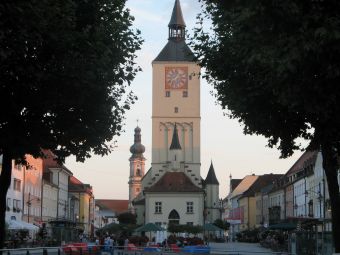 Filename=127a2_Deggendorf.JPG
Filesize=1533KiB
Dimensions=3072x2304
Date added=Sep 16, 2017 127a2_Deggendorf.JPG