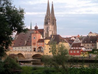 Filename=Bayern_Regensburg_Dom_und_Steinerne_Bruecke.jpg
Filesize=1912KiB
Dimensions=3072x2304
Date added=Sep 17, 2017 Bayern_Regensburg_Dom_und_Steinerne_Bruecke.jpg