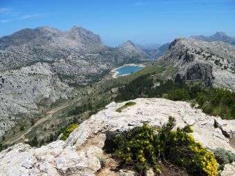 Filename=Mallorca_L_Ofre_Blick_auf_Puig_Major_und_Stausee_Cuber.jpg
Filesize=2859KiB
Dimensions=3072x2304
Date added=Sep 17, 2017 Mallorca_L_Ofre_Blick_auf_Puig_Major_und_Stausee_Cuber.jpg